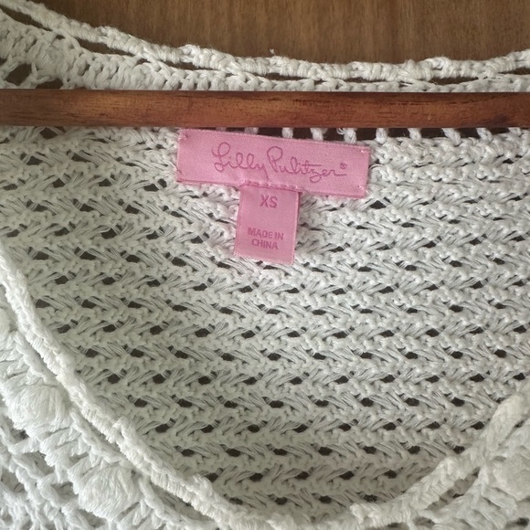 Lilly Pulitzer White Keating Knit Fringe PomPom Sweater Poncho Women’s size XS​ - Picture 6 of 12